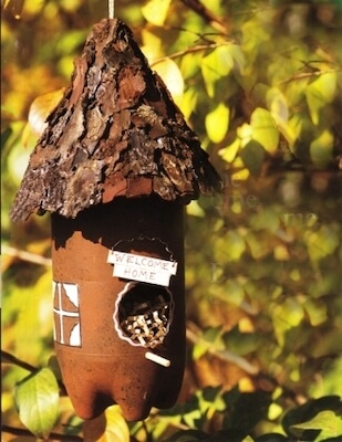 Plastic Bottle Bird Feeder by Fave Crafts