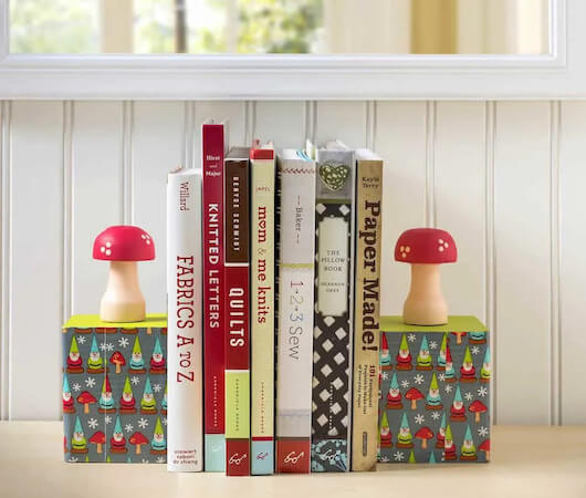 DIY Gnome Bookends by DIY Candy