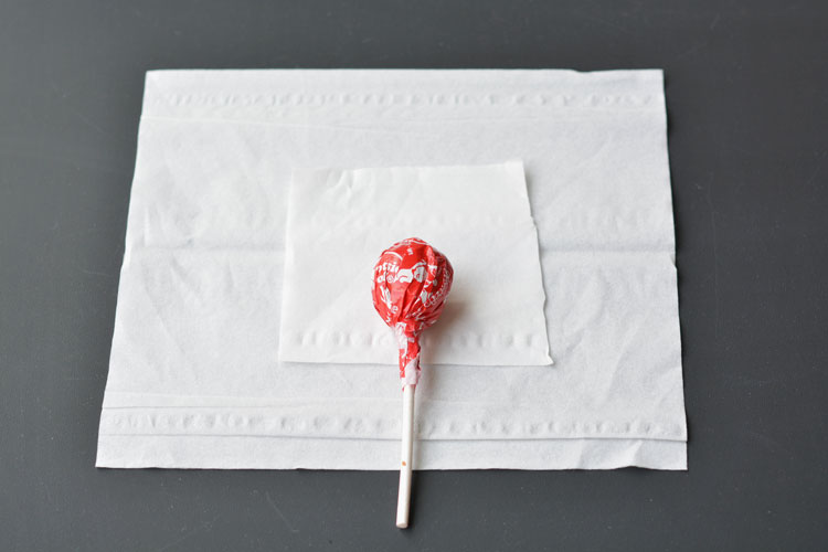 Ghost Lollipops Easy Halloween Trick Or Treat Idea 