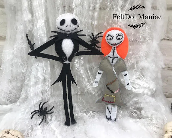12 Halloween Felt Crafts 15 DIY Halloween Dolls - Felt Pattern