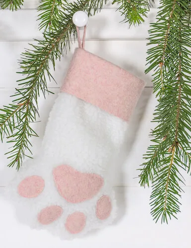 Pet Christmas Stocking Sewing Pattern by Curbly