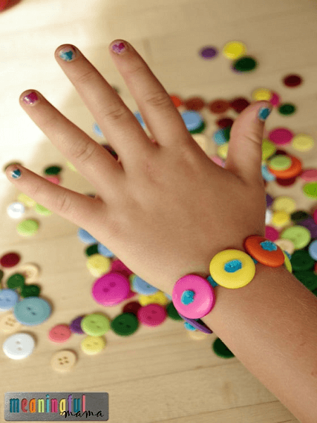 Pipe Cleaner Button Bracelets by Meaningful Mama