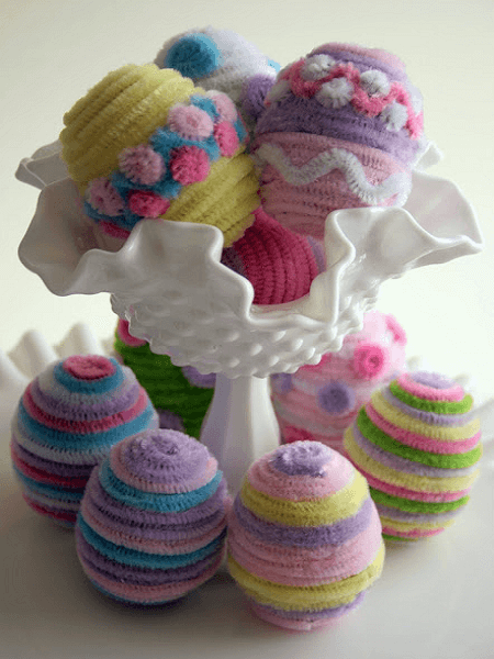 Pipe Cleaner Fuzzy Easter Eggs by Pajama Crafters