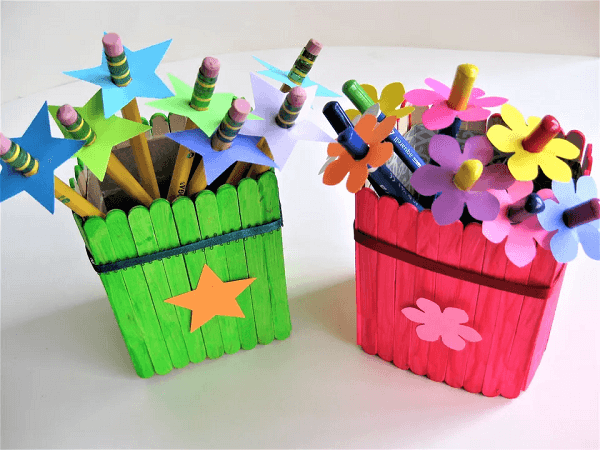 Easy Popsicle Stick Kids Craft: Pencil Holder • In the Bag Kids' Crafts