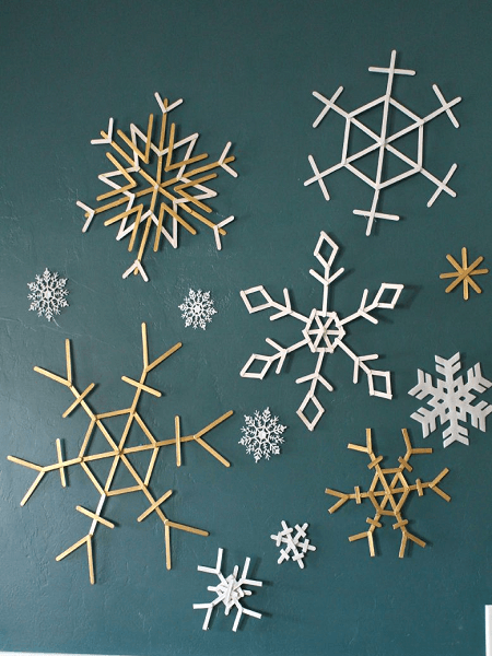 Popsicle Sticks Snowflakes by A Girl And A Glue Gun