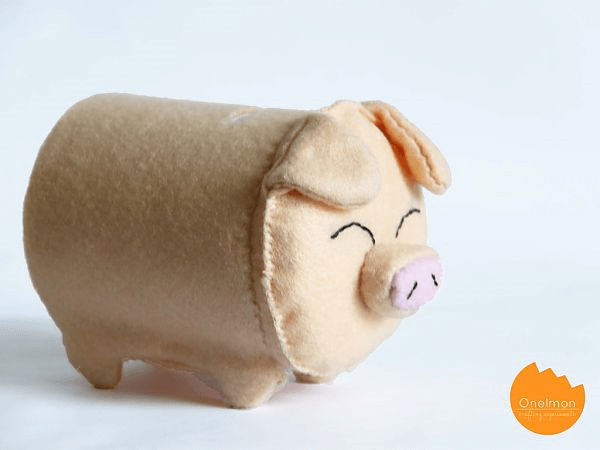 DIY Felt Piggy Bank by Shelterness