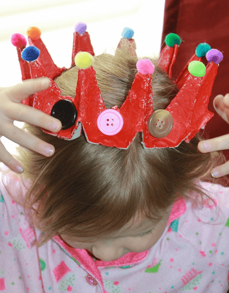 Egg Carton Crown by The Pinterested Parent