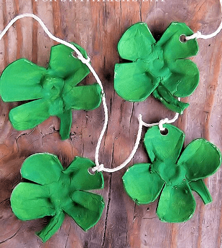 egg carton leaf clovers