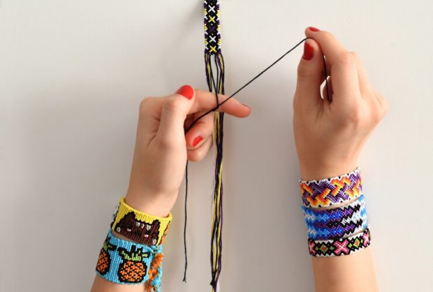 how to make friendship bracelets