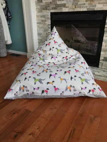 'Meringue' Pyramid Bean Bag Pattern by Dahliainbloom