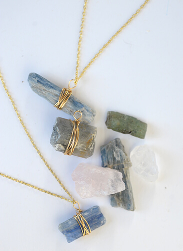 DIY Wire Wrapped Stone Necklace by Alice & Lois