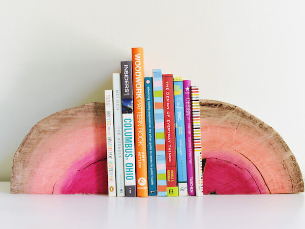 DIY Wooden Half Log Bookends by Homedit