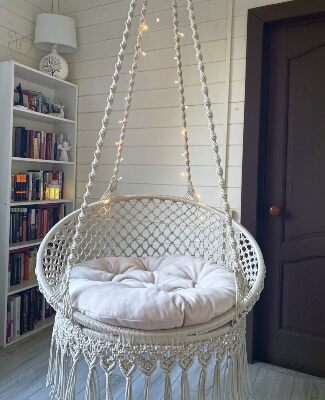 Macrame Swing with 2 Pillows by Zavyazka