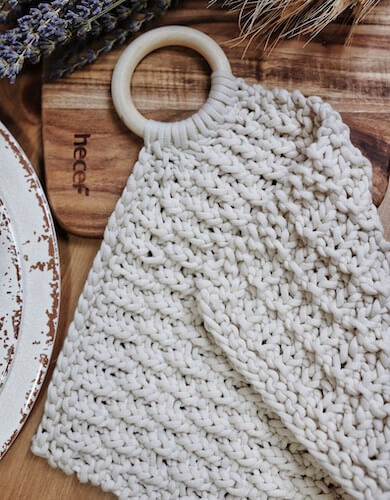 Farmhouse Potholder Knitting Pattern by Darling Jadore