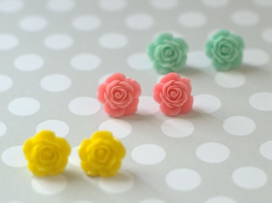 Quick And Easy Spring Rose Flower Earrings by Style On Main