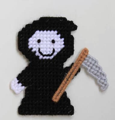 Halloween Grim Reaper Magnet Plastic Canvas Pattern by Plastic Canvas Mania