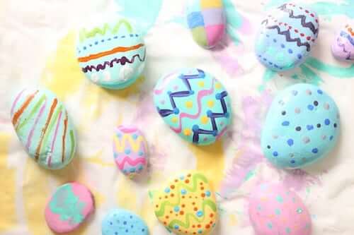 Painted Rock Easter Egg Craft by Happy Hooligans