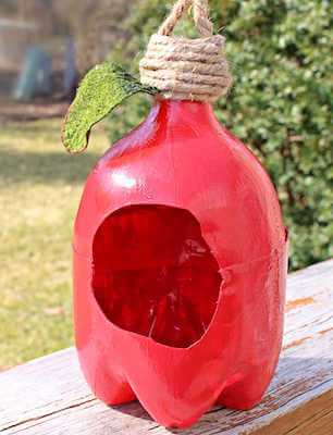 Plastic Bottle Bird Feeder by The Seaman Mom