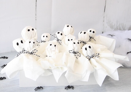 Piruletas DIY de fantasmas de Halloween de Edding