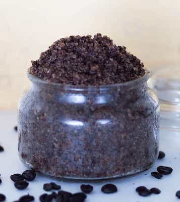 DIY Vanilla Coffee Scrub by Midget Momma