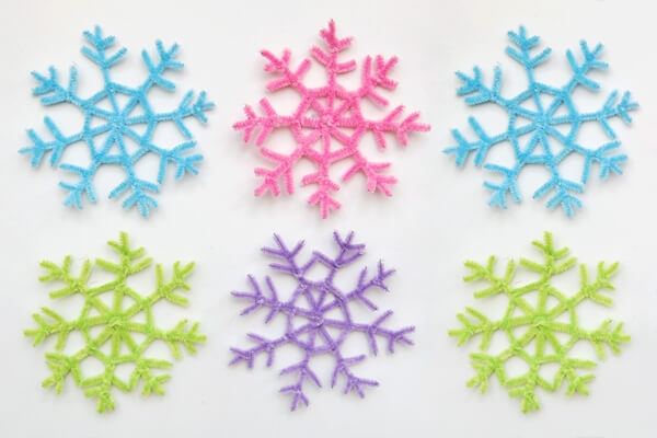 Pipe Cleaner Snowflakes from Skymagenta’s Crafty DIY