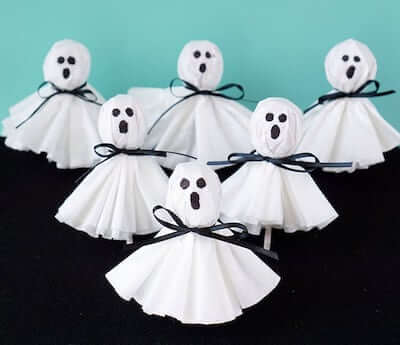 Coffee Filter Ghost Lollipops by Happiness Is Homemade