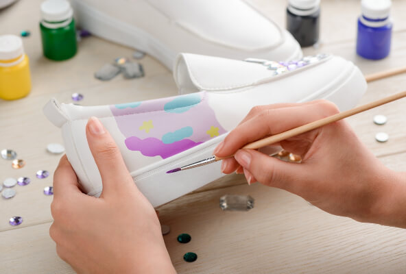 how to paint shoes