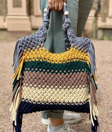 Boho Chic Macrame Handbag Tutorial from MacramePatterns