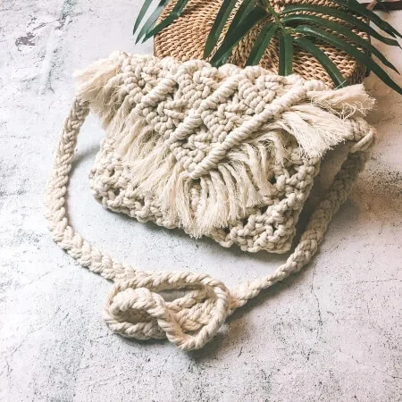 Macrame Shoulder Bag for Beginners by Blondinkacrafts
