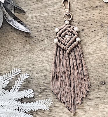 Boho Diamond Keychain Macrame Tutorial by Bochiknot Macrame