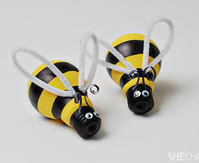 Light Bulb Bumble Bee Craft by She Knows