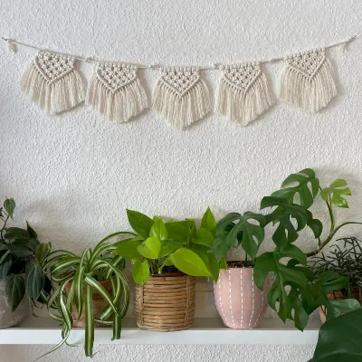 Macrame Garland Wall Hanging Pattern by LunaCraftsOnline