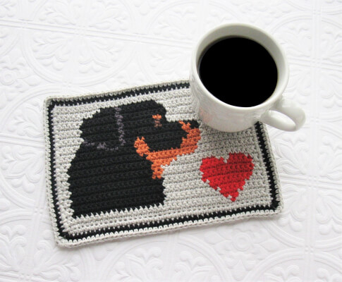Rottweiler Dog Crochet Pattern by hooknsaw