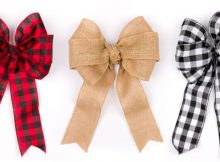 How to Make Bows for a Wreath Tutorial from Kippi at Home