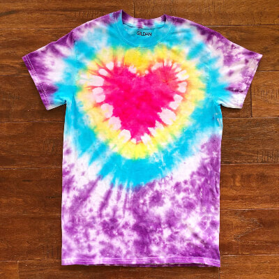 How to Tie Dye a Heart by The Neon Tea Party