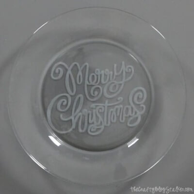 Christmas Cookie Etched Plates from The Crafty Blog Stalker