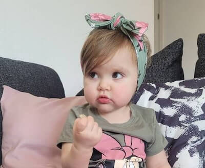 Baby Bow Headband Sewing Pattern by Two Little Oaks Design