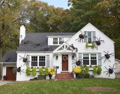 Giant DIY Spiders For Halloween by Better Homes & Gardens