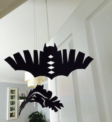 Halloween Hanging Bats by Daisies & Pie