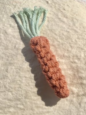Macrame Carrot Dog Toy by Bumi Ask
