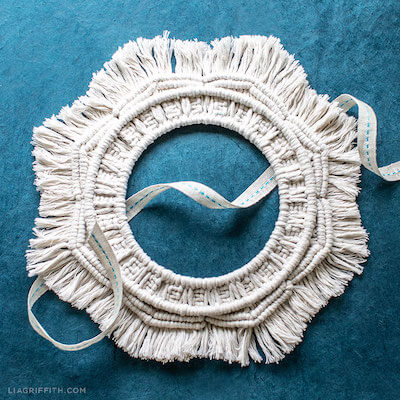 Macrame Wreath Pattern by Lia Griffith