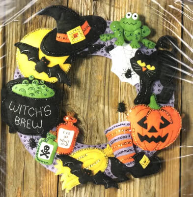 Bucilla Witchs Brew Scary Halloween Wreath from CraftNTreasureCoveUS