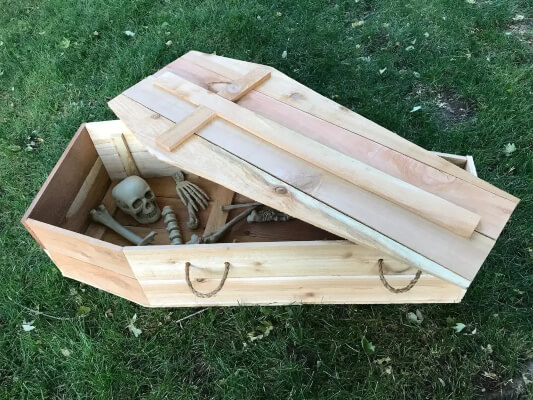 Halloween Coffin from ErpitiLLC