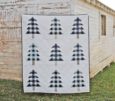 Farmhouse Christmas Quilt Pattern by Center Street Quilts