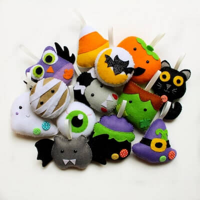 Felt Halloween Ornaments by Polly Chrome Crafts