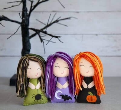 Halloween Felt Dolls Pattern by The Felt Habit