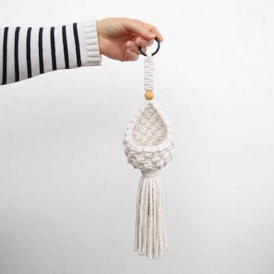 Hanging Macrame Bird Feeder Pattern by Pelote Et Compagnie