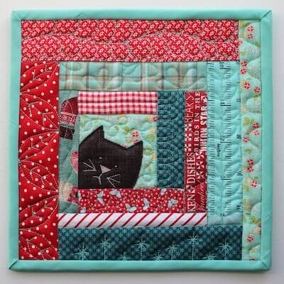 Kitty Potholder Log Cabin Quilt Pattern by Patchwork Pottery
