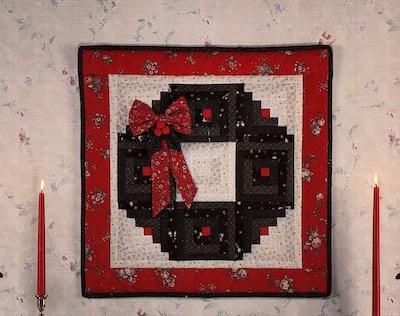 Log Cabin Christmas Wall Hanging Quilt Pattern by Home Ec Hangout