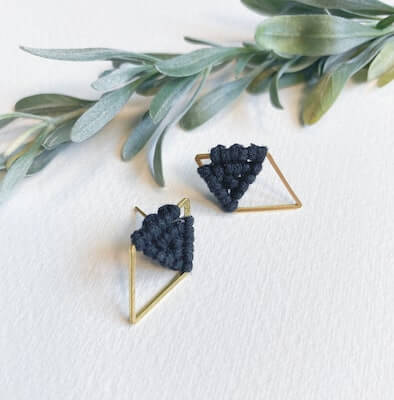 Macrame Earrings Pattern by Curious Craft Studio